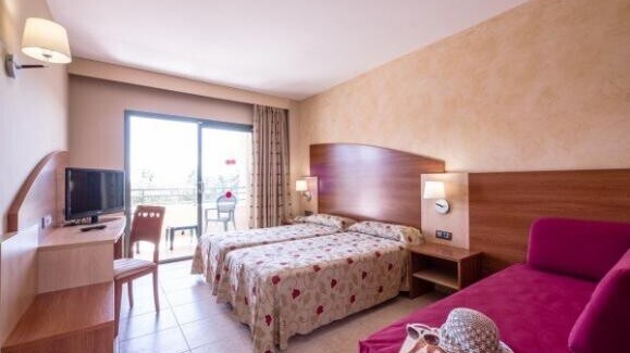 Hotel California Palace